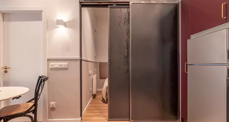 We Fix Closet Sliding Door in Sunny Isles Beach, FL 